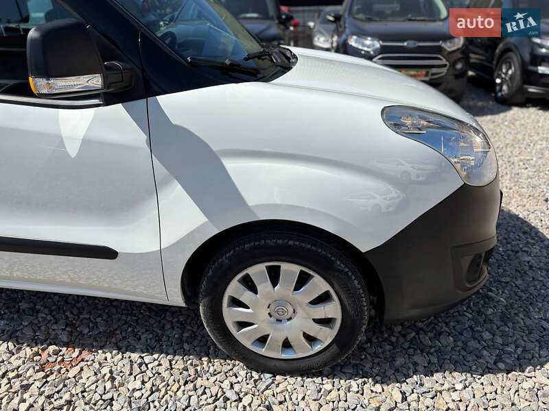 Минивэн Opel Combo 2012 в Коломые