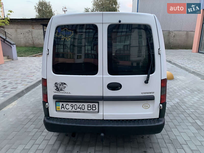 Минивэн Opel Combo 2005 в Луцке