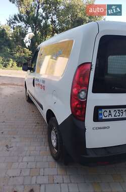 Грузовой фургон Opel Combo 2012 в 