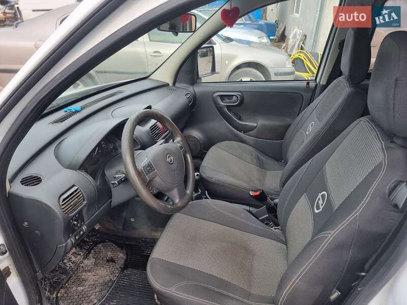 Минивэн Opel Combo 2006 в Кременце