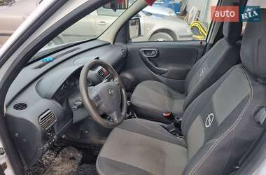 Минивэн Opel Combo 2006 в 