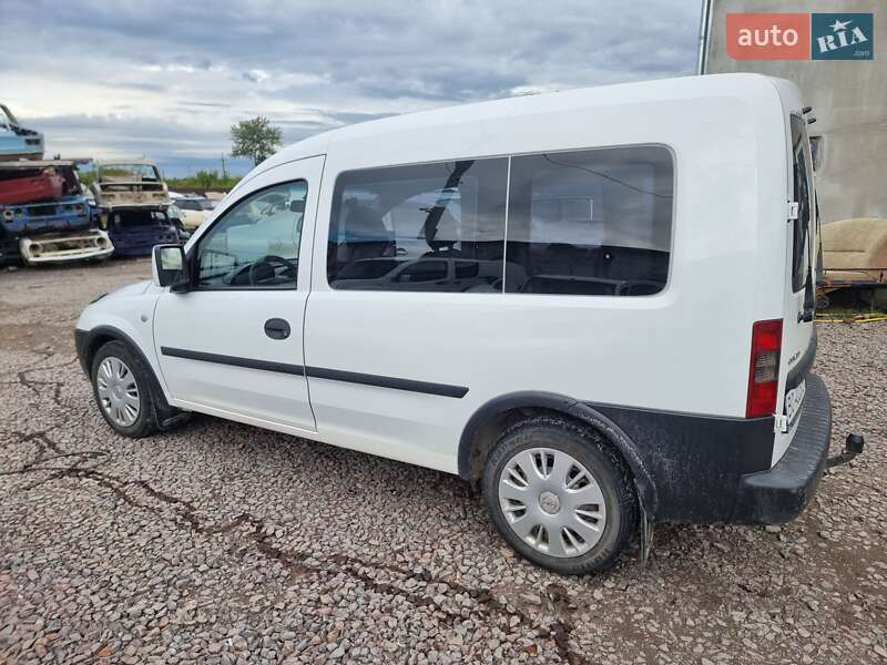 Минивэн Opel Combo 2006 в Кременце