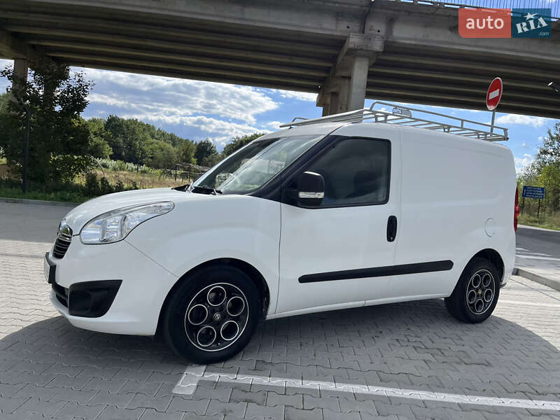 Грузовой фургон Opel Combo 2012 в Коломые