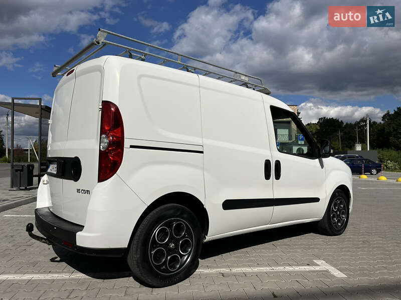 Грузовой фургон Opel Combo 2012 в Коломые