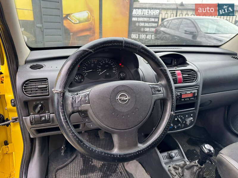 Грузовой фургон Opel Combo 2004 в Стрые