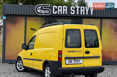 Грузовой фургон Opel Combo 2004 в Стрые