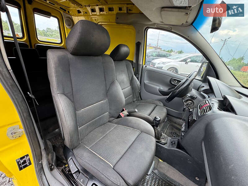Грузовой фургон Opel Combo 2004 в Стрые