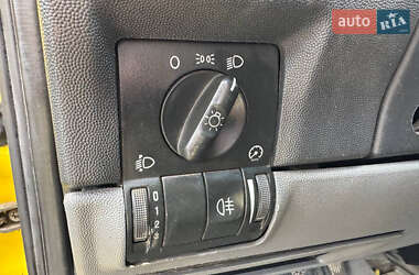 Грузовой фургон Opel Combo 2004 в Стрые