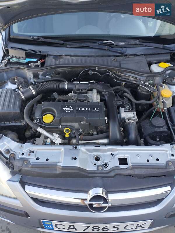 Минивэн Opel Combo 2009 в Делятине