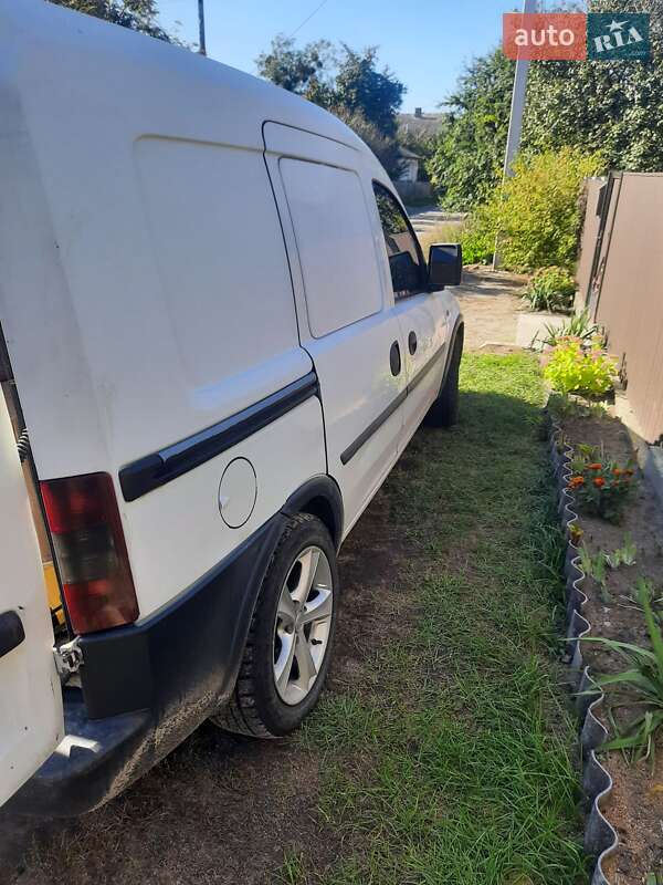 Грузовой фургон Opel Combo 2005 в Славуте