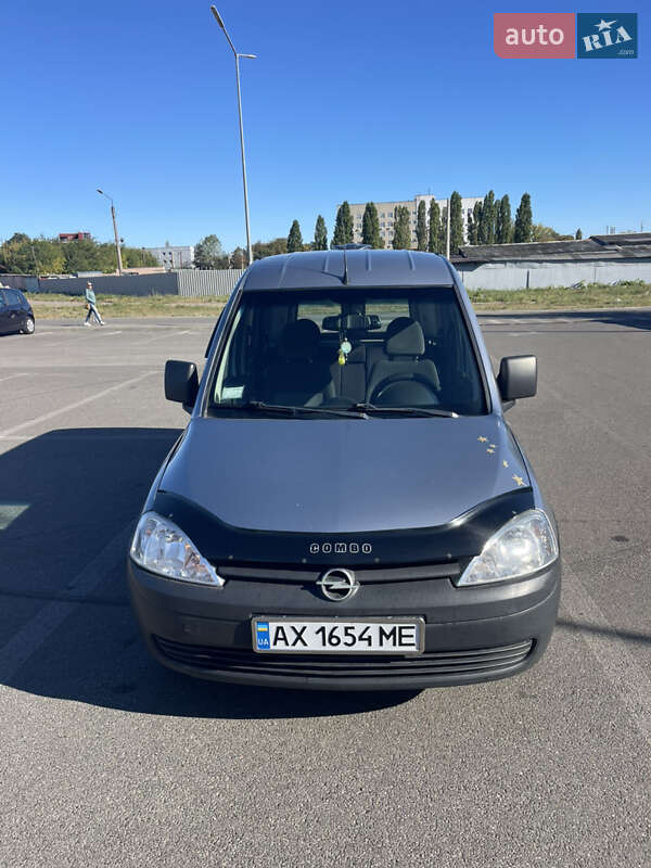 Минивэн Opel Combo 2009 в Харькове