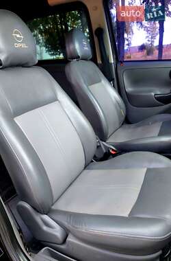Минивэн Opel Combo 2005 в 