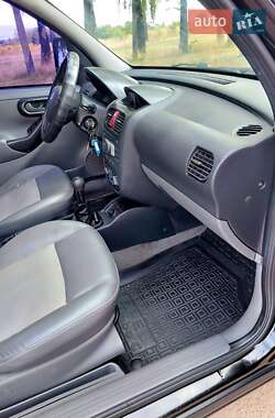 Минивэн Opel Combo 2005 в 