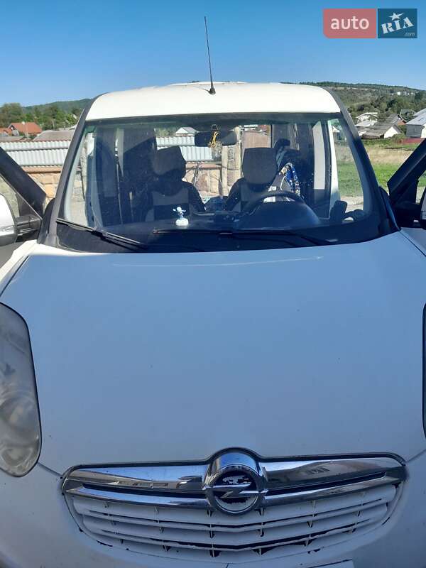 Opel Combo 2012