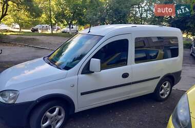 Минивэн Opel Combo 2006 в 