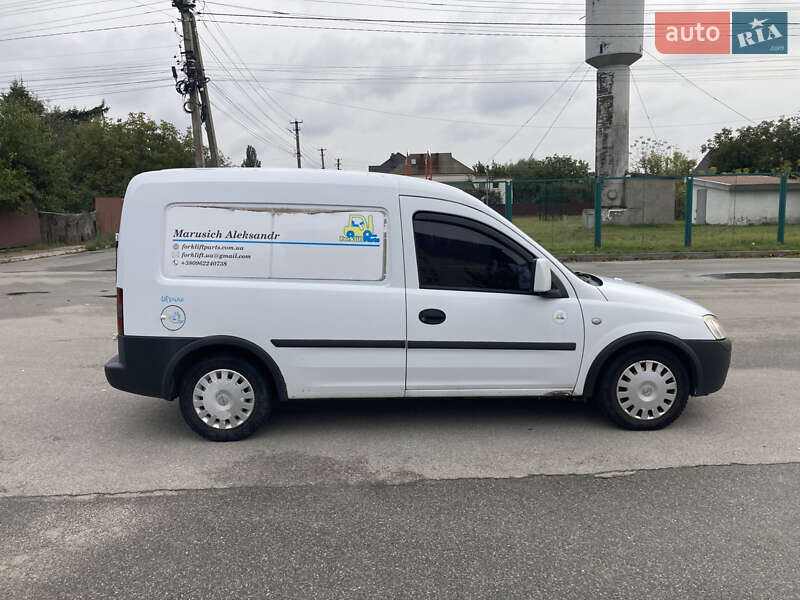 Вантажний фургон Opel Combo 2008 в Милій