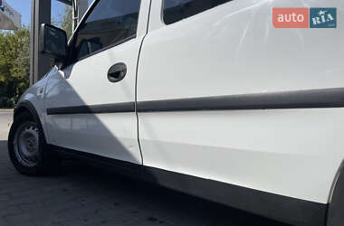 Минивэн Opel Combo 2005 в 
