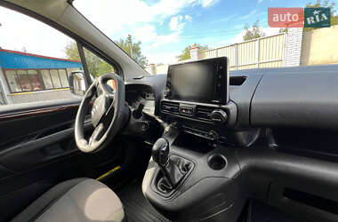 Грузовой фургон Opel Combo 2018 в 