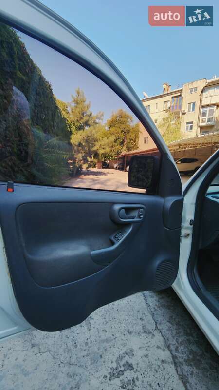 Вантажний фургон Opel Combo 2008 в Дніпрі
