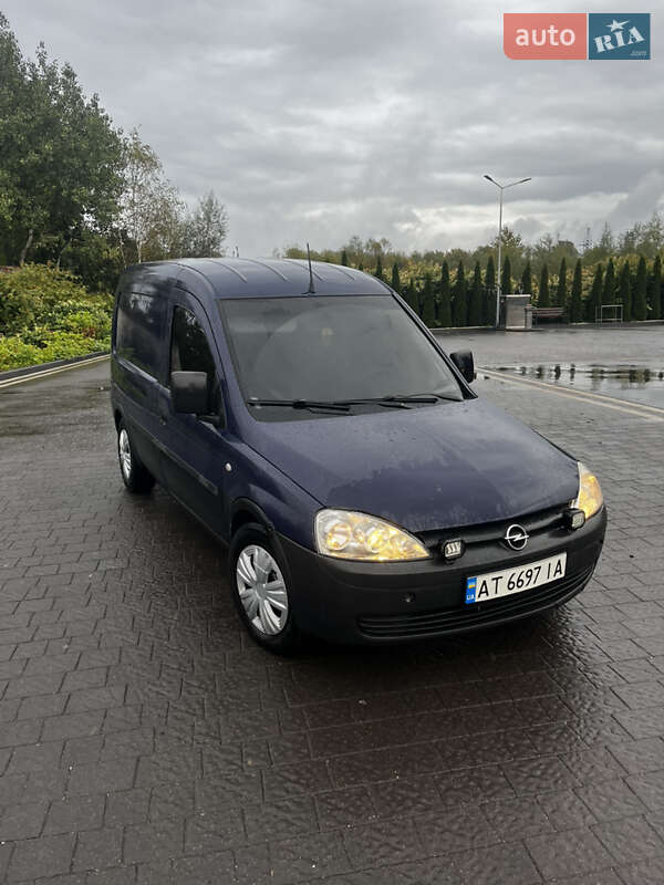 Грузовой фургон Opel Combo 2005 в Ивано-Франковске