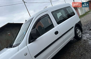 Минивэн Opel Combo 2004 в 