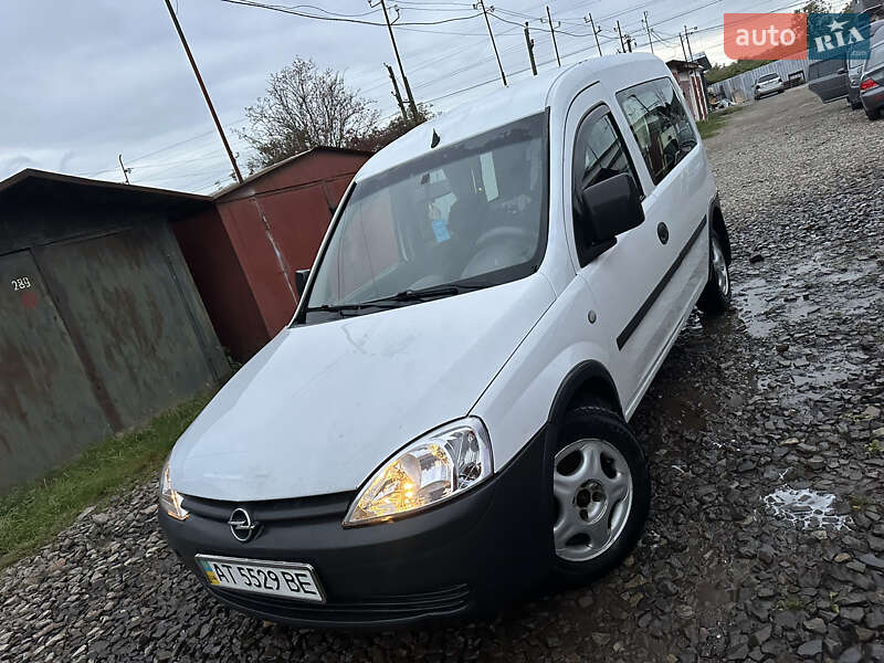 Минивэн Opel Combo 2004 в Стрые