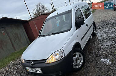 Минивэн Opel Combo 2004 в 
