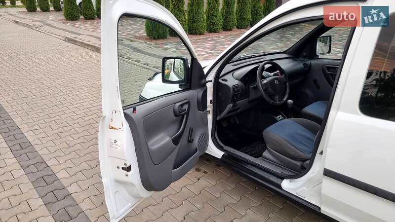 Мінівен Opel Combo 2005 в Луцьку фото 28 Мінівен Opel Combo 2005 в Луцьку