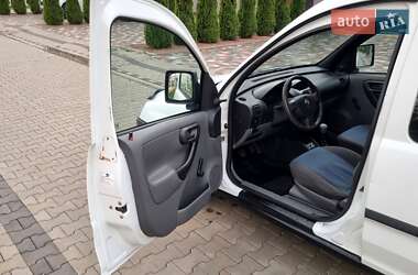 Минивэн Opel Combo 2005 в 