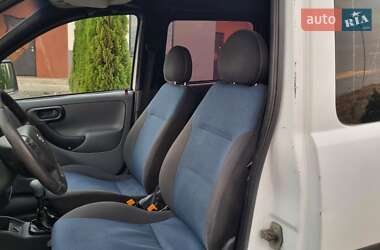 Минивэн Opel Combo 2005 в 