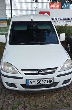 Минивэн Opel Combo 2010 в 