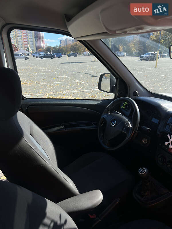 Мінівен Opel Combo 2012 в Броварах