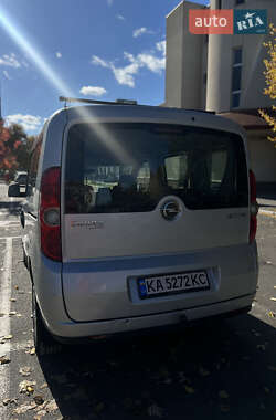 Минивэн Opel Combo 2012 в 