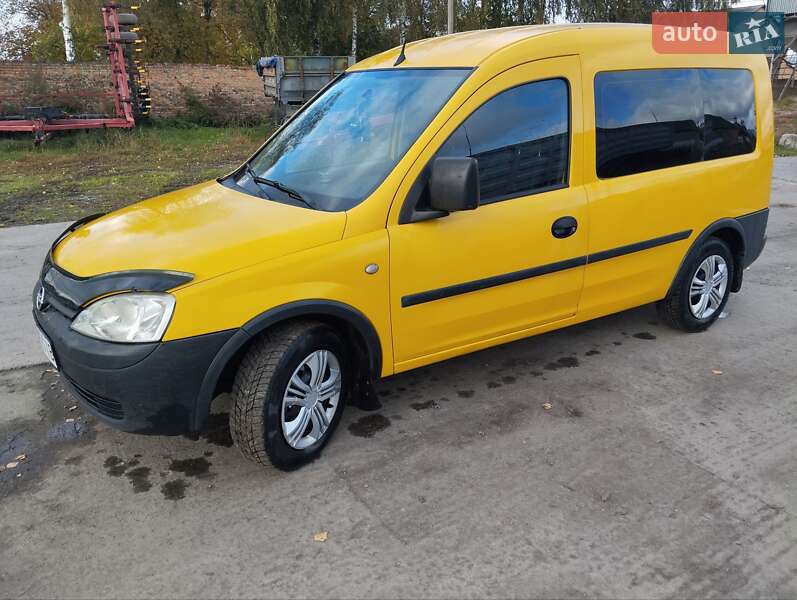 Мінівен Opel Combo 2004 в Славуті фото 4 Мінівен Opel Combo 2004 в Славуті