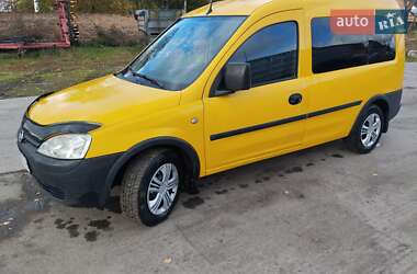 Минивэн Opel Combo 2004 в  фото 4 Минивэн Opel Combo 2004 в