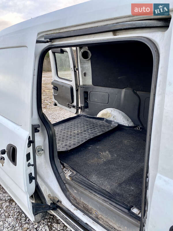 Мінівен Opel Combo 2004 в Новояворівську