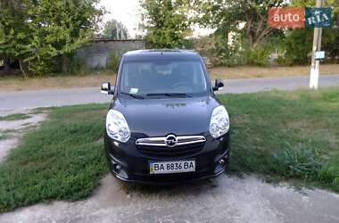 Минивэн Opel Combo 2012 в 