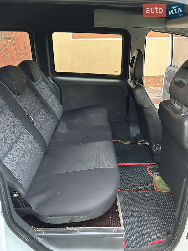 Минивэн Opel Combo 2007 в Новоселице фото 8 Минивэн Opel Combo 2007 в Новоселице