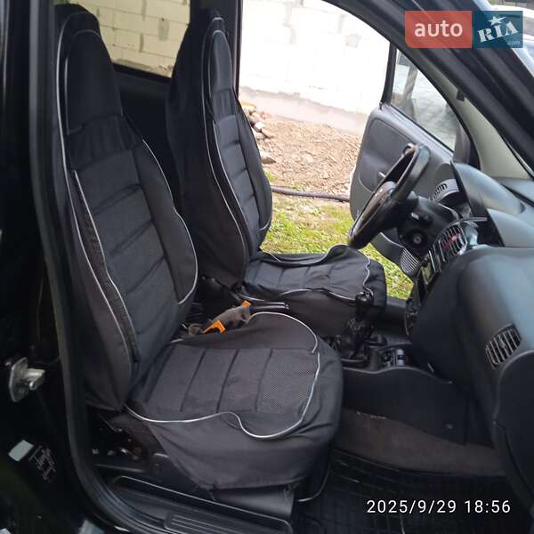 Минивэн Opel Combo 2006 в Турьих Реметах