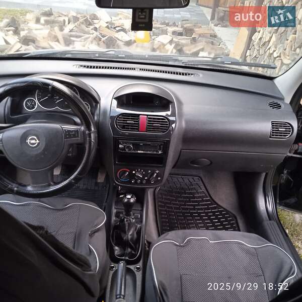 Минивэн Opel Combo 2006 в Турьих Реметах