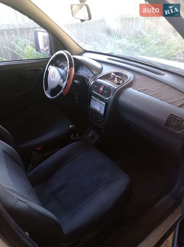 Минивэн Opel Combo 2006 в Никополе