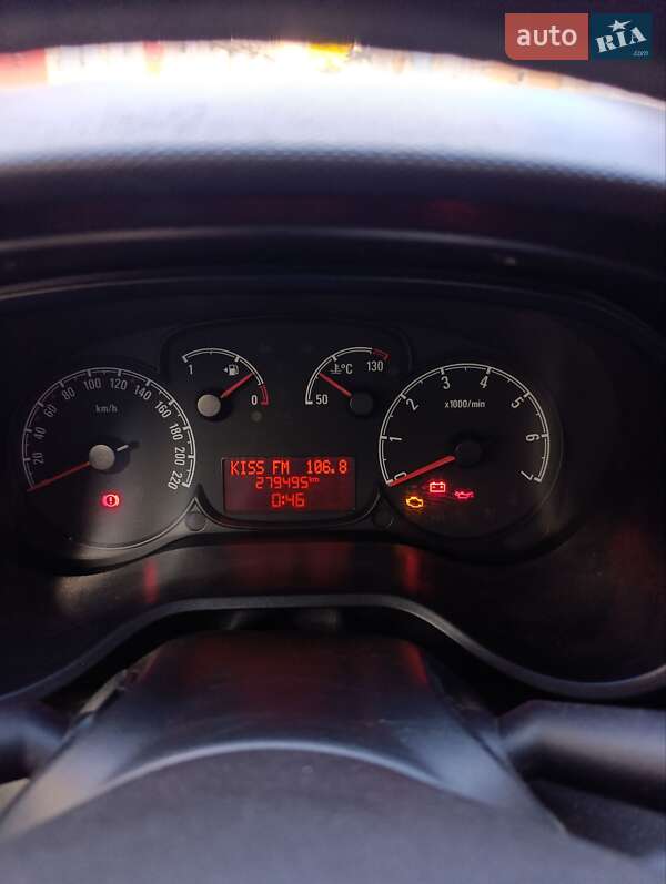 Вантажний фургон Opel Combo 2012 в Дніпрі