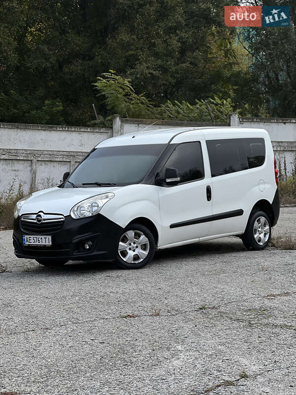 Грузовой фургон Opel Combo 2012 в Каменском фото 2 Грузовой фургон Opel Combo 2012 в Каменском