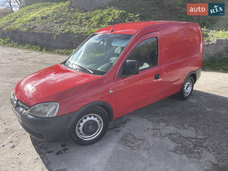 Минивэн Opel Combo 2005 в Остроге