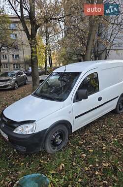 Грузовой фургон Opel Combo 2006 в Черновцах