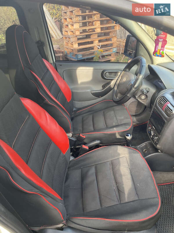Мінівен Opel Combo 2005 в Петропавлівці фото 3 Мінівен Opel Combo 2005 в Петропавлівці