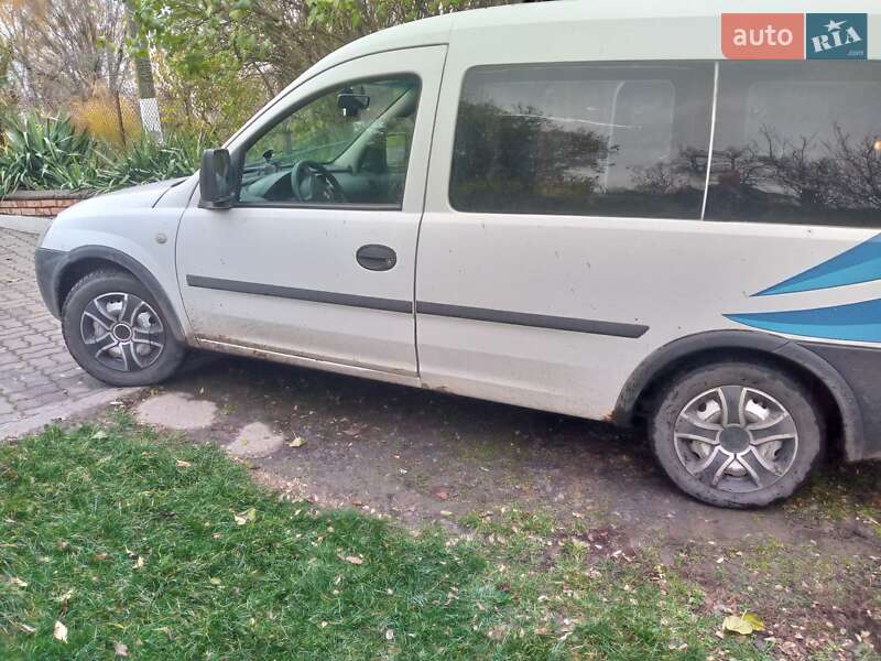 Минивэн Opel Combo 2006 в Киверцах фото 6 Минивэн Opel Combo 2006 в Киверцах