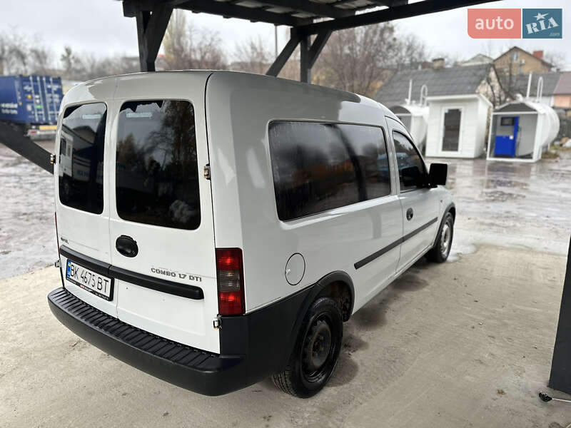 Інші вантажівки Opel Combo 2004 в Рівному фото 5 Інші вантажівки Opel Combo 2004 в Рівному