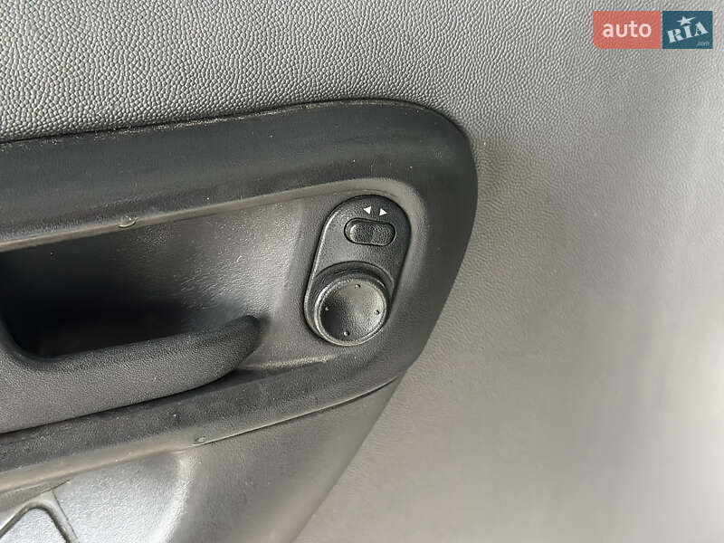 Інші вантажівки Opel Combo 2004 в Рівному фото 11 Інші вантажівки Opel Combo 2004 в Рівному