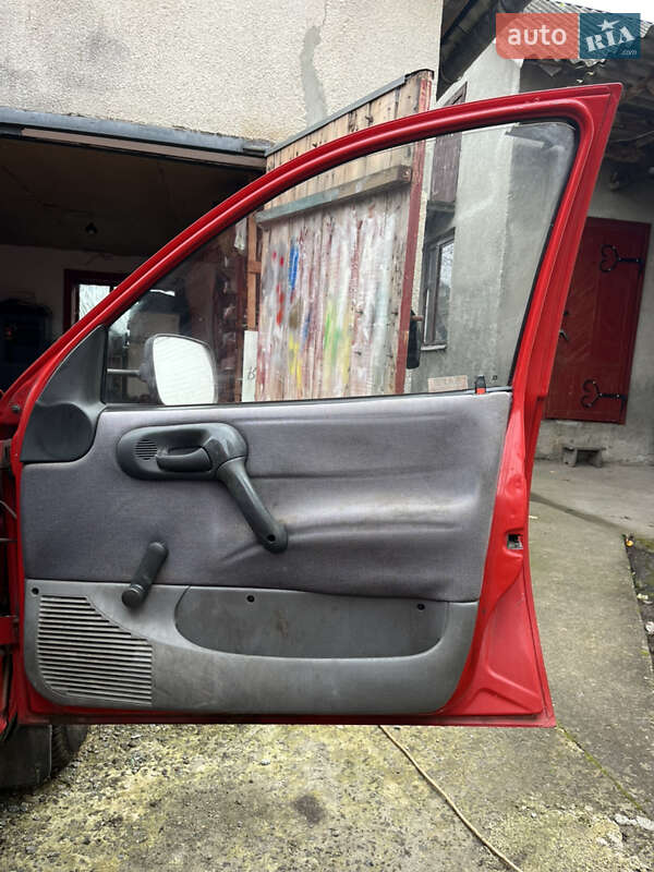 Вантажний фургон Opel Combo 1995 в Львові